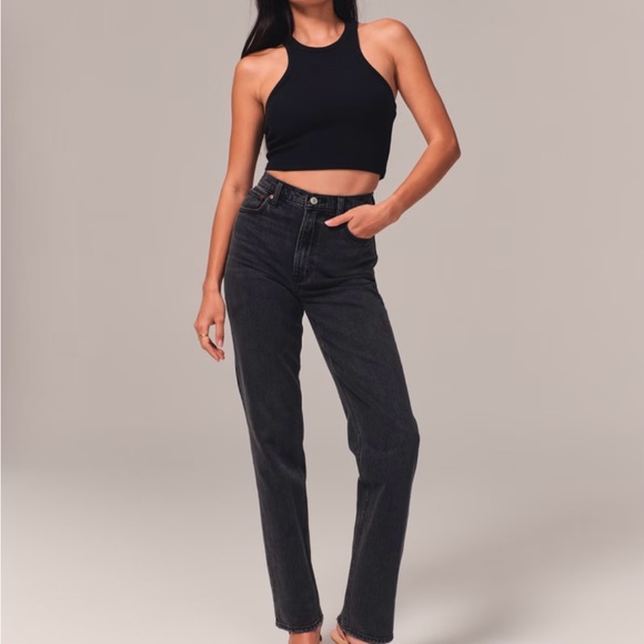 Classic Black Women's Jeans - Picture 3 of 8
